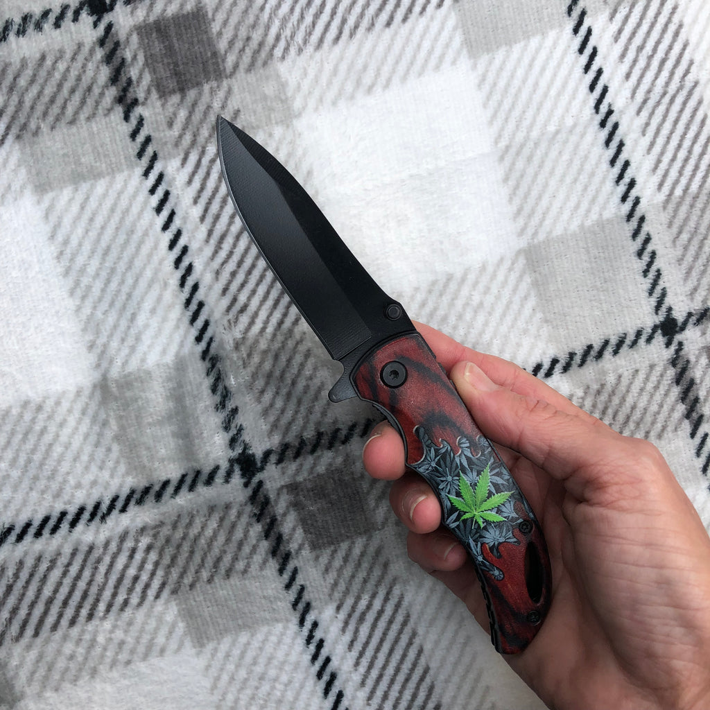 small rasta knife